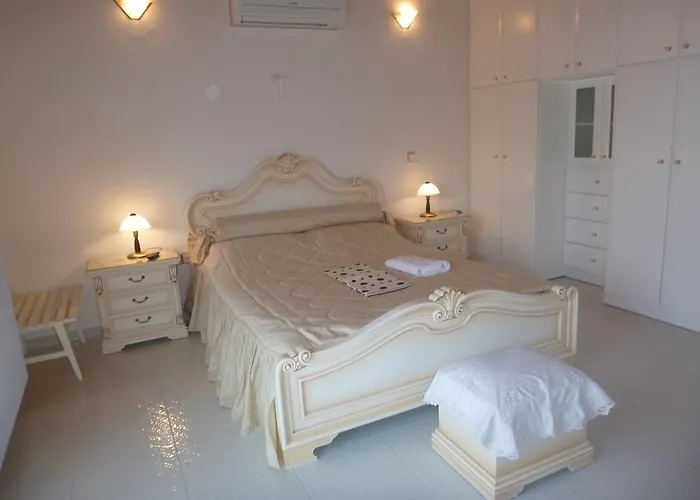 בית נופש Faidra *